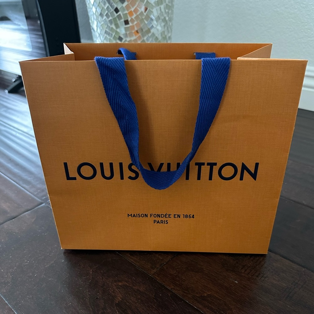 Real Louis Vuitton shopping & wrapping bags